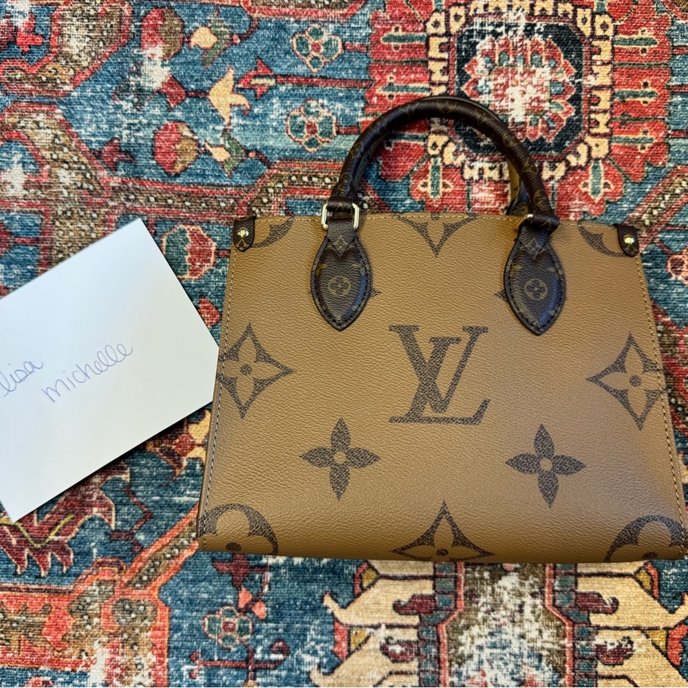 Louis Vuitton On The Go PM Giant Reverse Monogram